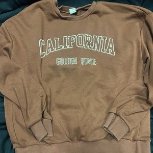 California thin sweater almost new